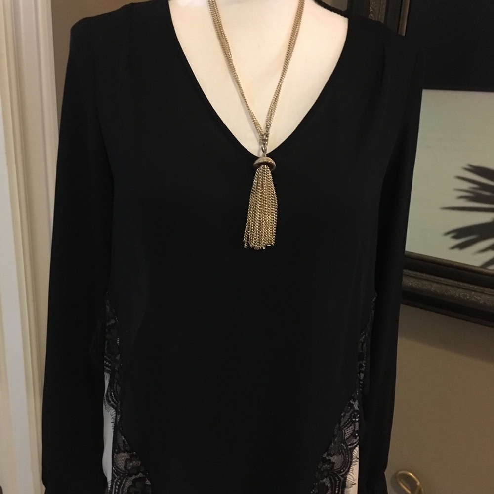 Long sleeve Blouse. Classic style!